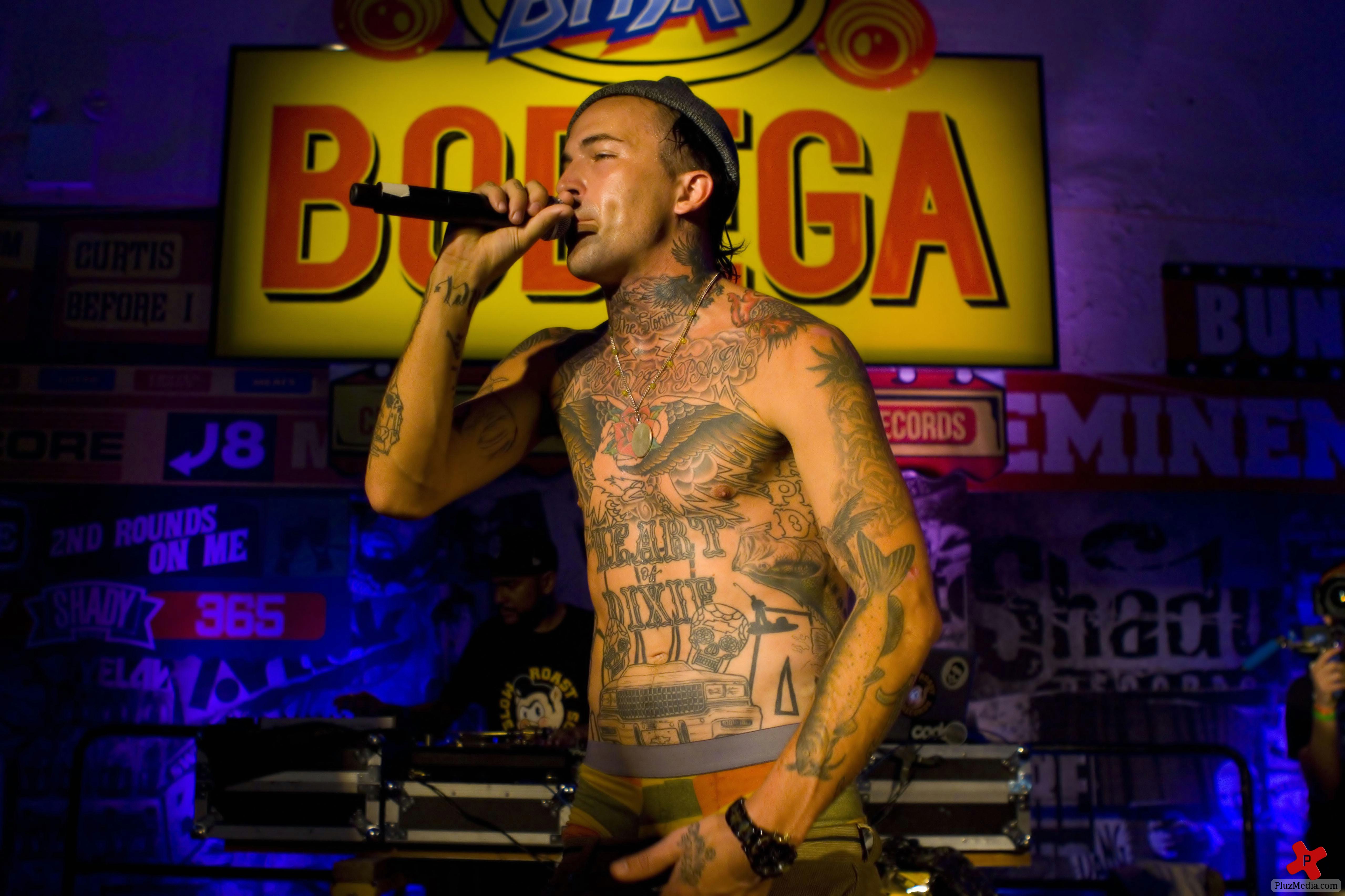 Yelawolf and Slaughterhouse at the Pop-up Bodega photos | Picture 80887